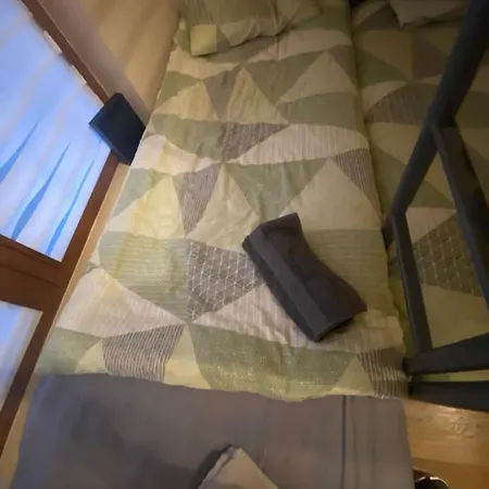 Airport Big With Bathroom Outside - Kitchen Only 7 Days Reservation Dublin