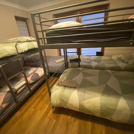 Airport Big With Bathroom Outside - Kitchen Only 7 Days Reservation