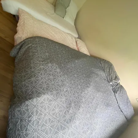 Airport Big With Bathroom Outside - Kitchen Only 7 Days Reservation * Dublin