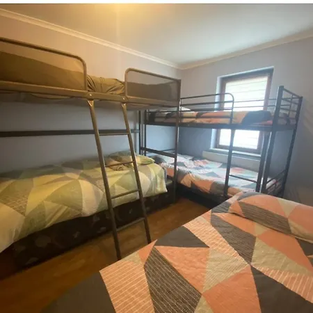 Airport Big With Bathroom Outside - Kitchen Only 7 Days Reservation Проживание в семье