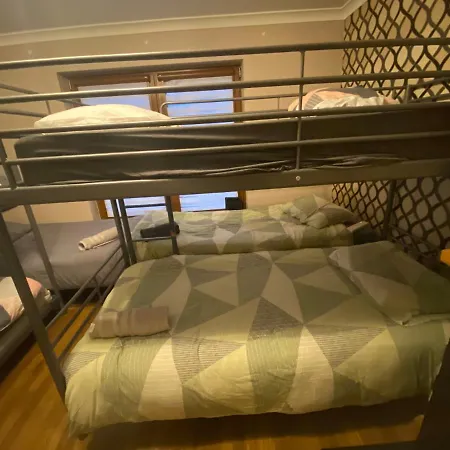 Alloggio in famiglia Airport Big With Bathroom Outside - Kitchen Only 7 Days Reservation Dublino