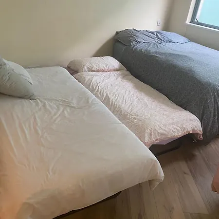 Airport Big With Bathroom Outside - Kitchen Only 7 Days Reservation