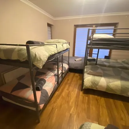 Airport Big With Bathroom Outside - Kitchen Only 7 Days Reservation Проживание в семье *