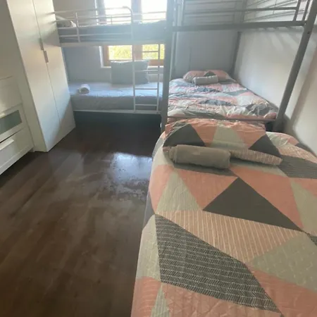 Проживание в семье Airport Big With Bathroom Outside - Kitchen Only 7 Days Reservation Дублин