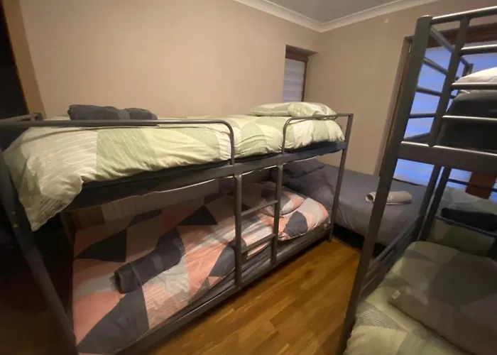Airport Big With Bathroom Outside - Kitchen Only 7 Days Reservation *
