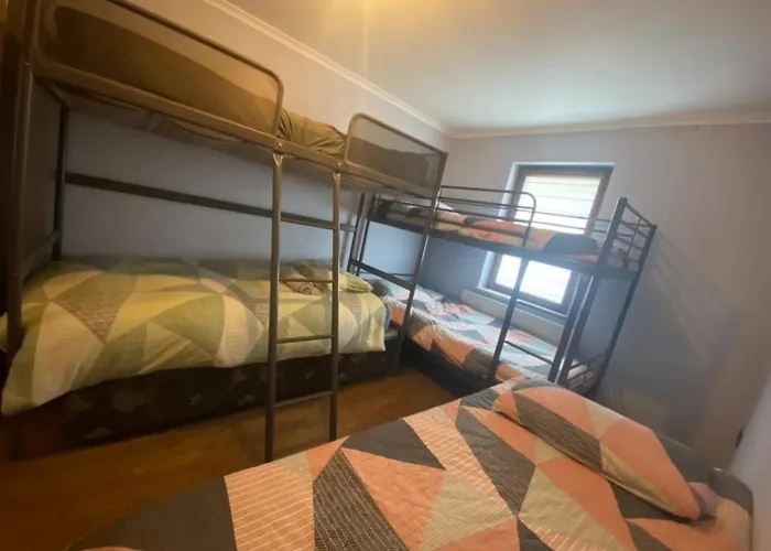 Airport Big With Bathroom Outside - Kitchen Only 7 Days Reservation Dublino