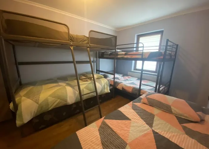 Airport Big With Bathroom Outside - Kitchen Only 7 Days Reservation Kwatera prywatna